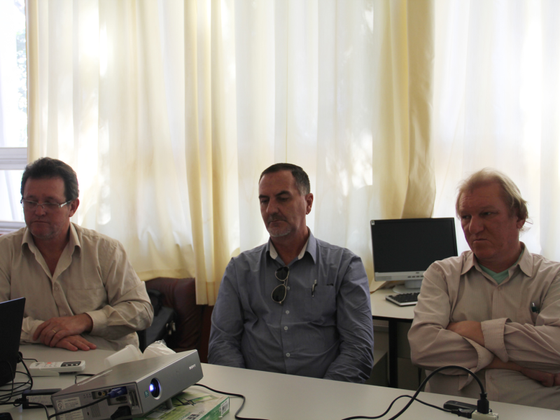 EXECUTIVO DISCUTE MELHORIAS NA ÁREA DE INFORMÁTICA